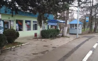 В Грушевке вместо автостанции открыли билетный киоск (фото)