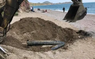  Частник в Коктебеле сливал канализацию в море (фото)