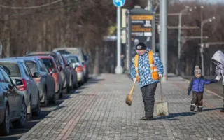 Нехватку дворников на улицах Керчи компенсируют заключенными 