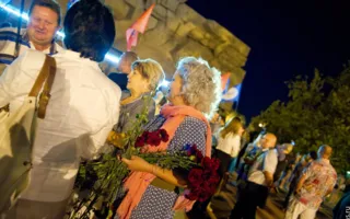 22 июня на Графской пристани в Севастополе запускали кораблики мечты