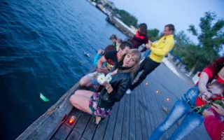 22 июня на Графской пристани в Севастополе запускали кораблики мечты