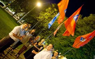 22 июня на Графской пристани в Севастополе запускали кораблики мечты