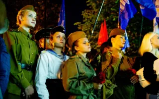 22 июня на Графской пристани в Севастополе запускали кораблики мечты