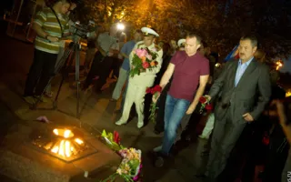 22 июня на Графской пристани в Севастополе запускали кораблики мечты