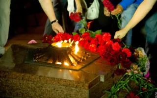 22 июня на Графской пристани в Севастополе запускали кораблики мечты