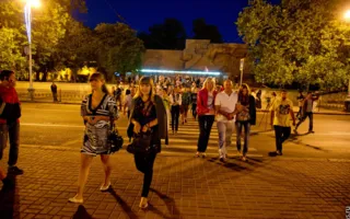 22 июня на Графской пристани в Севастополе запускали кораблики мечты