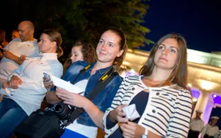 22 июня на Графской пристани в Севастополе запускали кораблики мечты