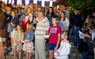 22 июня на Графской пристани в Севастополе запускали кораблики мечты