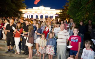 22 июня на Графской пристани в Севастополе запускали кораблики мечты