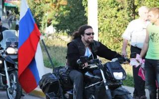 «Ночные волки» поздравили севастопольских школьников с Днём знаний