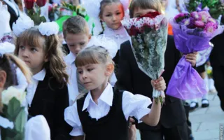 «Ночные волки» поздравили севастопольских школьников с Днём знаний