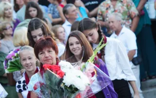 «Ночные волки» поздравили севастопольских школьников с Днём знаний