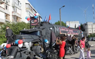 «Ночные волки» поздравили севастопольских школьников с Днём знаний