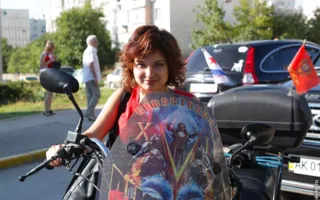 «Ночные волки» поздравили севастопольских школьников с Днём знаний