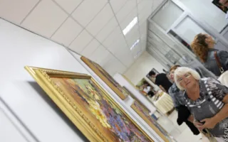 В галерее «Южный Эрмитаж» открылась самая масштабная сборная выставка художников Севастополя