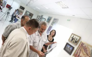 В галерее «Южный Эрмитаж» открылась самая масштабная сборная выставка художников Севастополя