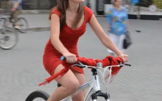 Велопарад «Lady In Red» в Севастополе — леди на велосипеде!