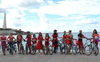 Велопарад «Lady In Red» в Севастополе — леди на велосипеде!