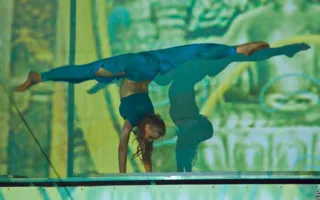 Пол-дэнс шоу «Pole Art Show: За 80 дней до конца света» в Севастополе