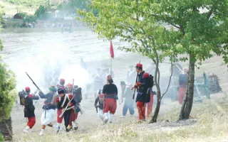 159 лет спустя реконструкторы повторили один из эпизодов Крымской войны — Балаклавское сражение