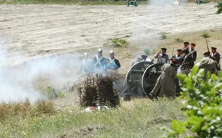 159 лет спустя реконструкторы повторили один из эпизодов Крымской войны — Балаклавское сражение