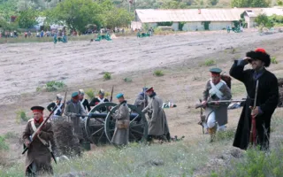 159 лет спустя реконструкторы повторили один из эпизодов Крымской войны — Балаклавское сражение