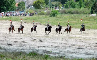 159 лет спустя реконструкторы повторили один из эпизодов Крымской войны — Балаклавское сражение