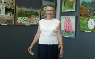Фантазии из стекла Ольги Ровнейко на её персональной выставке