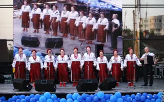 Народное гуляние по случаю трех праздников: Покрова Пресвятой Богородицы, Дня украинского казачества и Дня урожая