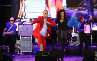 Своим звездным выступлением с праздником севастопольцев поздравили Потап и Настя Каменских