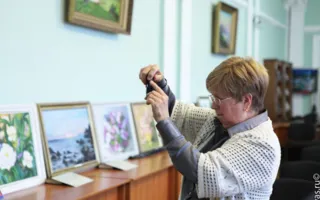 В Севастополе состоялась выставка картин художницы Натальи Астанькович-Максимовой, начавшей творить после пережитой клинической смерти