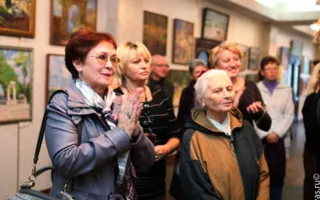 На персональной выставке художник Александр Шадрин представил свои лучшие картины