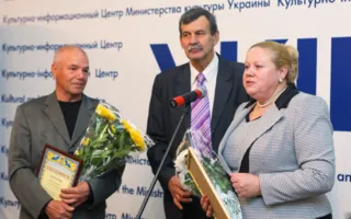 На персональной выставке художник Александр Шадрин представил свои лучшие картины