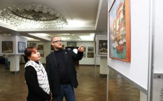 На персональной выставке художник Александр Шадрин представил свои лучшие картины