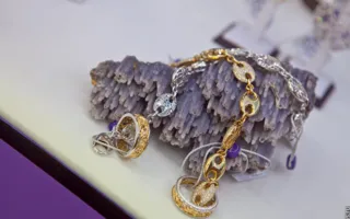 Выставка изделий ювелирного дома Violet в рамках Дней круизной моды Crimean Fashion Days