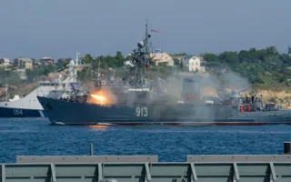 В Севастополе отметили День военно-морского флота. Фоторепортаж
