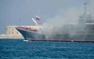 В Севастополе отметили День военно-морского флота. Фоторепортаж