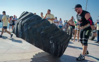 В Севастополе состоялся очередной этап турнира среди силачей
