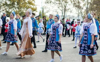 Севастополь праздничным шествием отметил День народного единства