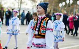 Севастополь праздничным шествием отметил День народного единства