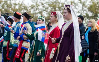 Севастополь праздничным шествием отметил День народного единства