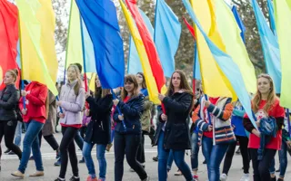 Севастополь праздничным шествием отметил День народного единства