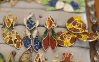 Редкие камни и эксклюзивные техники — на выставке «Крым самоцветный»