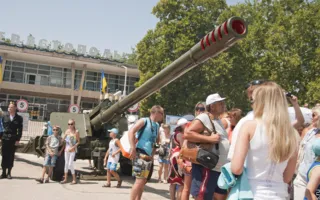 Выставка военной техники ко Дню Флота в Севастополе