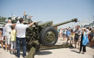 Выставка военной техники ко Дню Флота в Севастополе