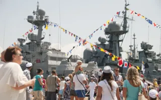 Выставка военной техники ко Дню Флота в Севастополе