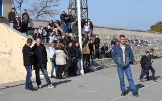 Игра хулиганов, в которую играют джентльмены: в Севастополе разыграли Кубок поколений по регби