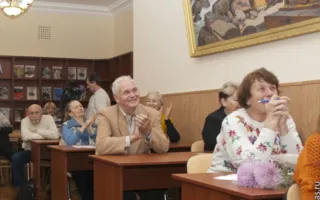 Стихотворения, полные тонкой иронии, юмора и правды жизни можно было услышать на поэтической встрече с Андреем Соболевым