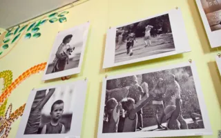 Севастопольские фотографы представили выставку жанровых снимков «Взгляд со стороны»