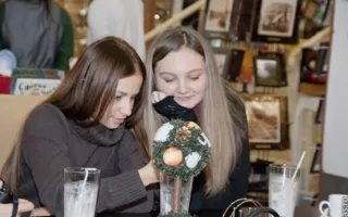 Ностальгия по осени чувствовалась на открытии выставки «Осеннее вдохновение» фотошколы «Перспектива»